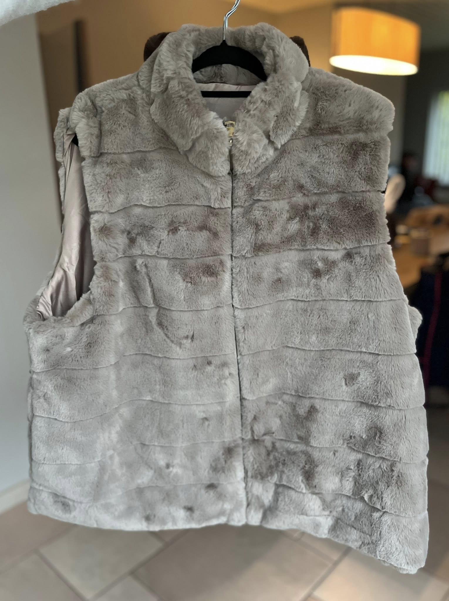 Veste en fourrure sans manche